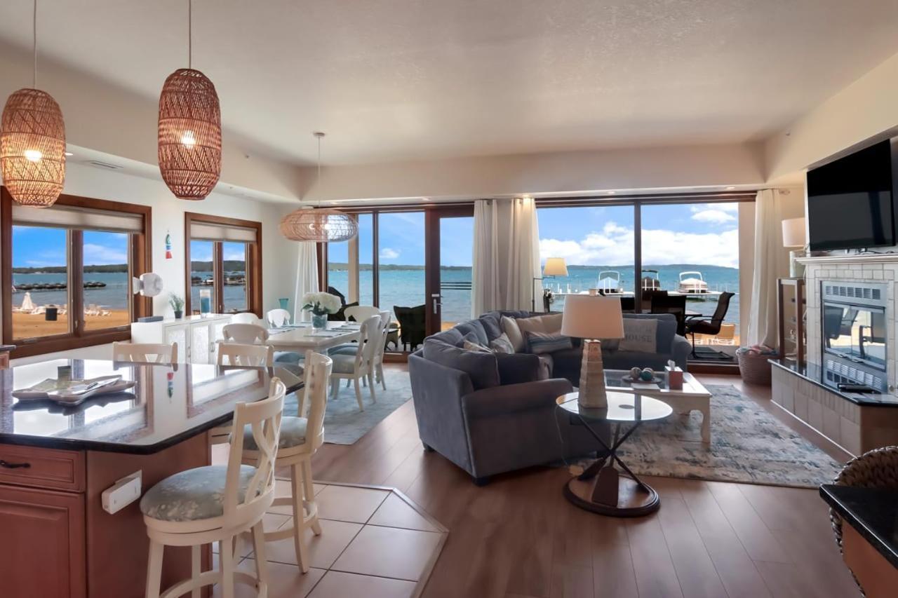 Sugar Beach Villa 1012 Luxury Waterfront Condo Травърс Сити Екстериор снимка