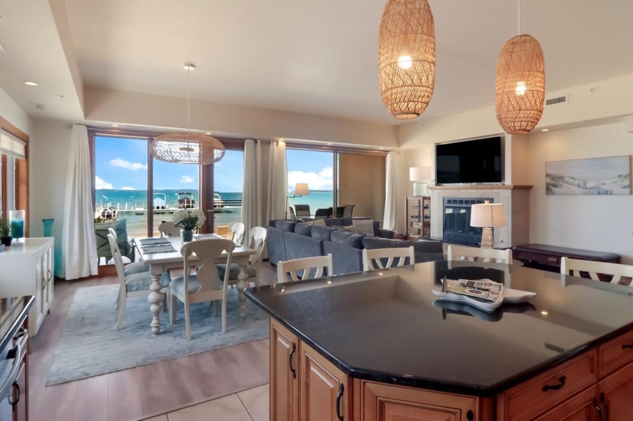 Sugar Beach Villa 1012 Luxury Waterfront Condo Травърс Сити Екстериор снимка